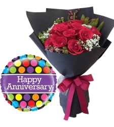 12 pcs Red Roses Bouquet and Anniversary Balloon