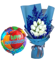 12 Pcs. White Roses with Anniversary Balloon