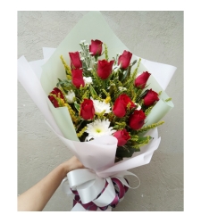 send 12 red roses in hand bouquet to cebu