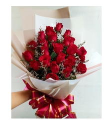 send 2 dozen red color roses in bouquet to Cebu