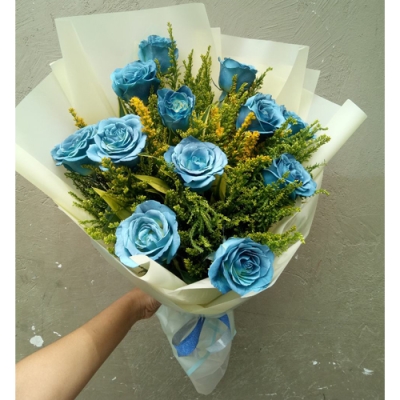 send 1 dozen blue roses in bouquet to cebu